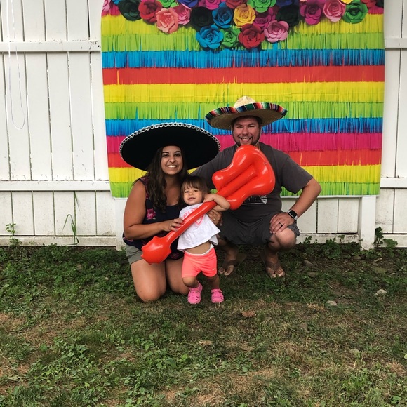 Meet your Posher, Melissa - Picture 3 of 5